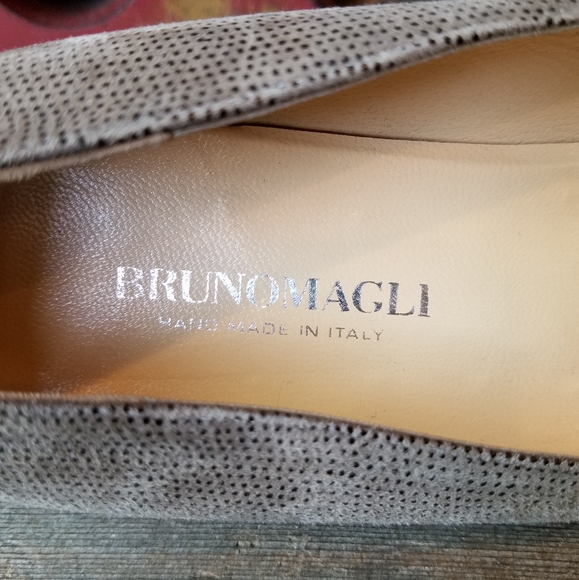 Elegant Bruno Magli Peep Toe Leather Slip On Shoes - Picture 10 of 16